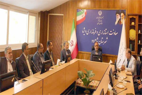 بررسی وضعیت زیرساختی و ارتباطی شهرستان شاهرود استان سمنان