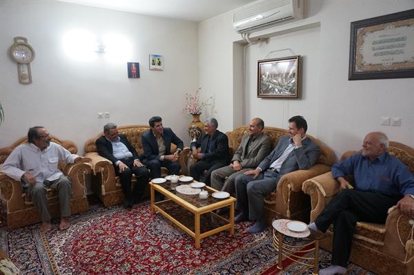 دیدار صمیمانه مدیر کل ارتباطات و فناوری اطلاعات استان سمنان با بازنشسته اداره کل پست