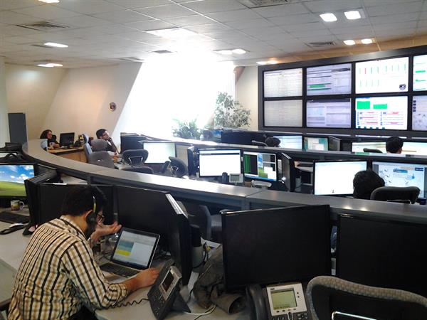 بازدید مهندس شهاب از NOC و دیتاسنتر شرکت پارس آنلاین