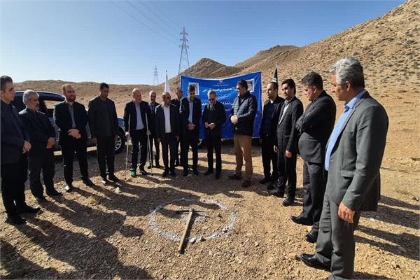 آیین کلنگ‌زنی سایت تلفن همراه منطقه گردشگری دربند شهرستان مهدیشهر