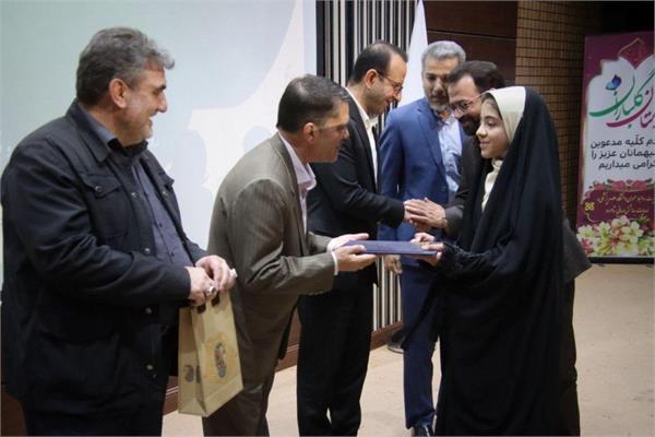 کسب رتبه برتر ایران دیجیتال توسط دانش آموز دختر روستایی از بسطام