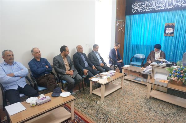 خدمات خوبی در بخش ارتباطات وجود دارد